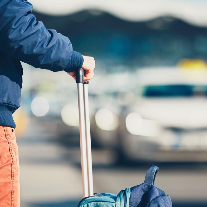 airport taxi line